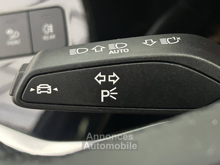Audi Q3 35 TFSI 150 ch S tronic 7 Design Luxe - 17