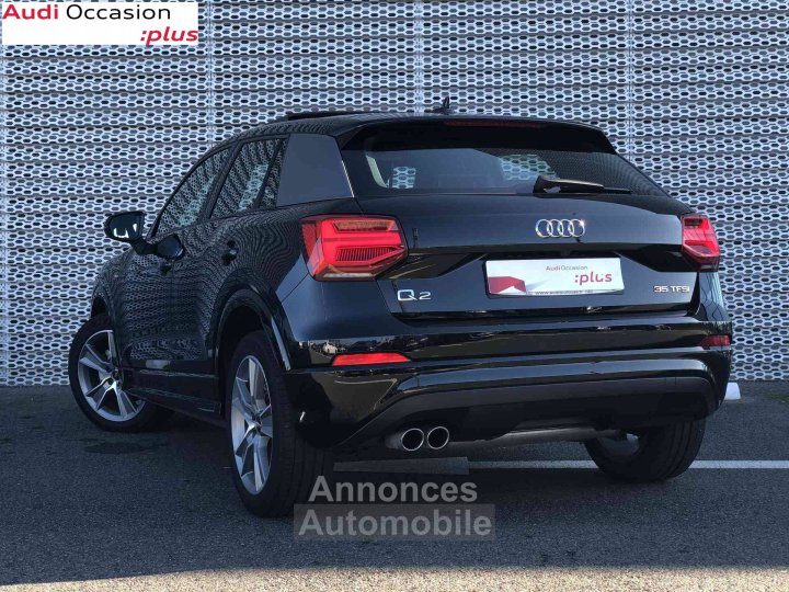 Audi Q2 35 TFSI COD 150 S tronic 7 Midnight Series - 4