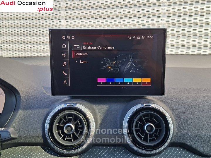 Audi Q2 35 TFSI 150 S tronic 7 Black Edition - 23