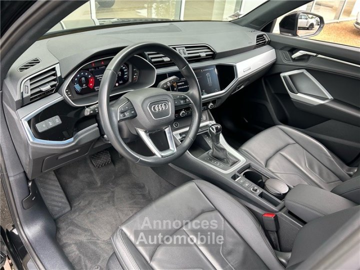 Audi Q3 35 TFSI 150 ch S tronic 7 Design - 8