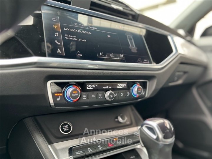 Audi Q3 35 TFSI 150 ch S tronic 7 Design - 17