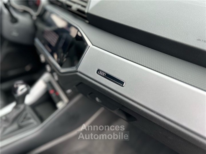 Audi Q3 35 TFSI 150 ch S tronic 7 Design - 25