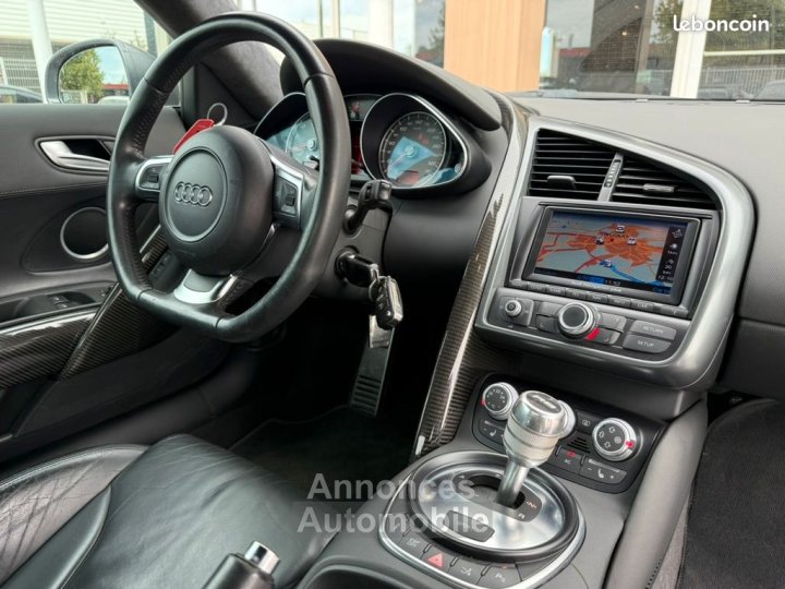 Audi R8 42 FSi 420 ch R TRONIC 6 - 8