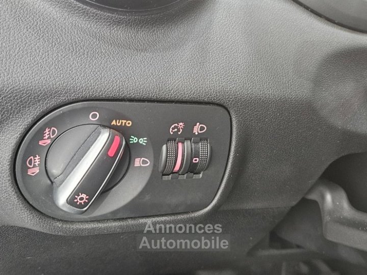 Audi A1 10 TFSI 95ch ultra Ambiente S tronic 7 - 14