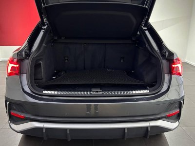 Audi Q3 Sportback 45 TFSIe 245 ch S tronic 6 S line   - 7