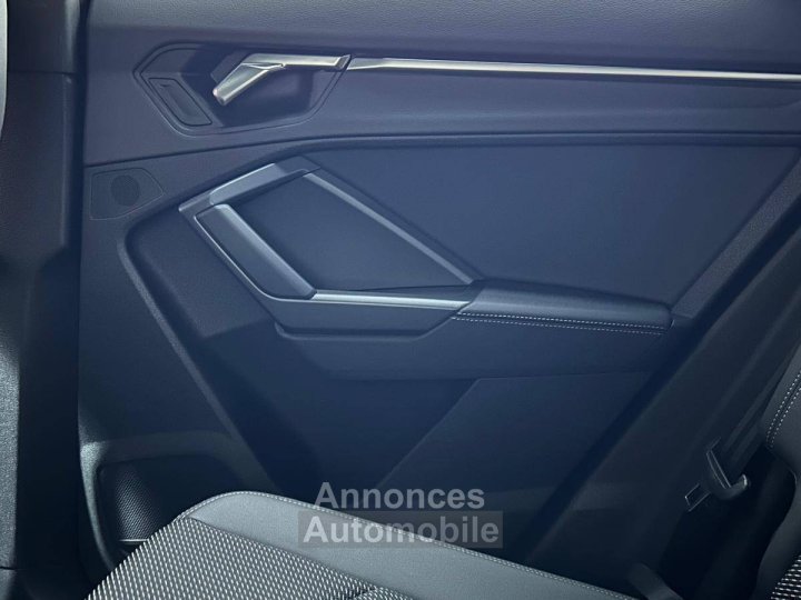 Audi Q3 Sportback 45 TFSIe 245 ch S tronic 6 S line - 12