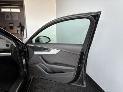 Audi A4 Avant Quattro - 20 TDi S-Tronic7 190 ch   - 22