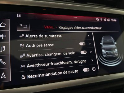 Audi Q3 35 TFSI 150 ch S tronic 7 S line   - 24