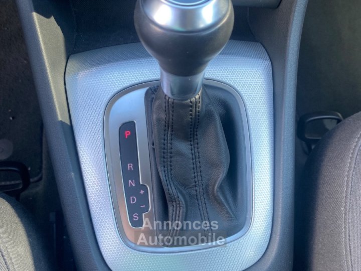 Audi Q3 20 TDI 177 Ambition XENONS REGULATEUR Stronic - 12