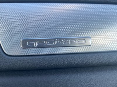Audi Q3 20 TDI 177 Ambition XENONS REGULATEUR Stronic   - 16