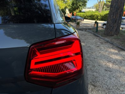 Audi Q2 30 TDI 116 S tronic 7 S Line %2B / 1ÈRE MAIN ORIGINE FRANCE / ENTRETIEN COMPLET À JOUR   - 21