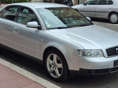 Audi A4 II 20 AMBITION LUXE MULTITRONIC   - 5