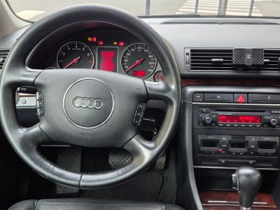 Audi A4 II 20 AMBITION LUXE MULTITRONIC   - 12