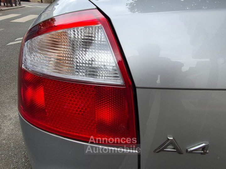 Audi A4 II 20 AMBITION LUXE MULTITRONIC - 17
