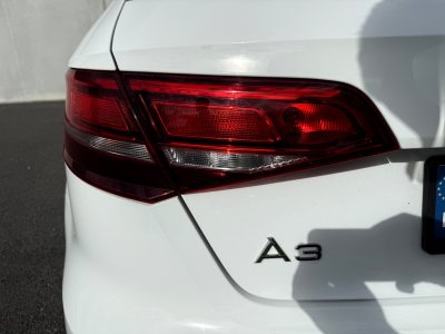 Audi A3 Sportback 35 TFSI 150 S tronic 7 - Suivi / R&eacute;vision &agrave; jour chez -   - 38
