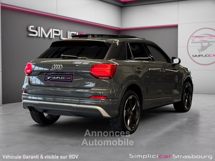 Audi Q2 14 TFSI COD 150 ch S tronic 7 Design Luxe GRIS NANO - TOIT OUVRANT - KEYLESS GO - PACK ASSIS ROUTE - AFFICHAGE TETE HAUTE - 8