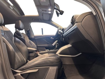 Audi Q2 14 TFSI COD 150 ch S tronic 7 Design Luxe GRIS NANO - TOIT OUVRANT - KEYLESS GO - PACK ASSIS ROUTE - AFFICHAGE TETE HAUTE   - 9
