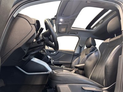 Audi Q2 14 TFSI COD 150 ch S tronic 7 Design Luxe GRIS NANO - TOIT OUVRANT - KEYLESS GO - PACK ASSIS ROUTE - AFFICHAGE TETE HAUTE   - 10