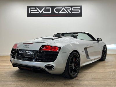 Audi R8 V10 Spyder 52 FSI 525 ch Quattro R-Tronic 6 / Capristo / Freins céramique / BO / Suivi   - 2