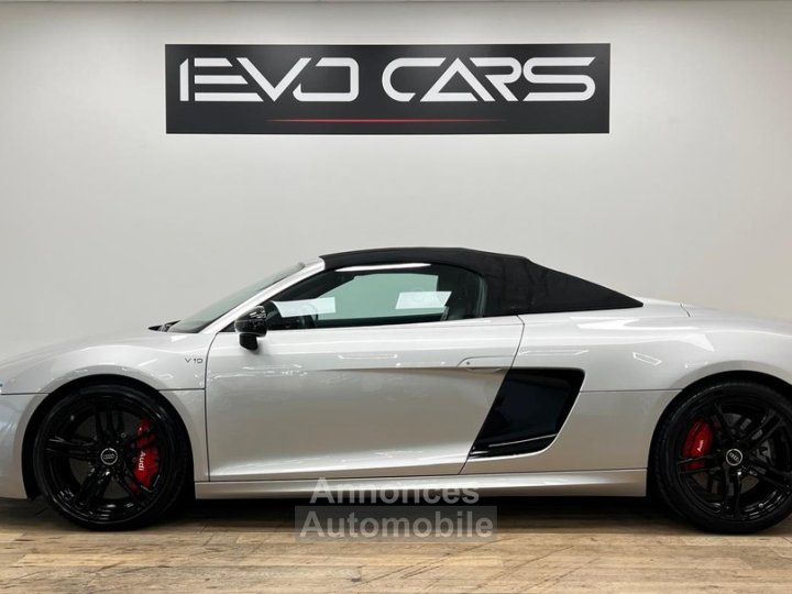 Audi R8 V10 Spyder 52 FSI 525 ch Quattro R-Tronic 6 / Capristo / Freins céramique / BO / Suivi - 3