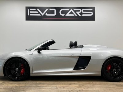 Audi R8 V10 Spyder 52 FSI 525 ch Quattro R-Tronic 6 / Capristo / Freins céramique / BO / Suivi   - 4