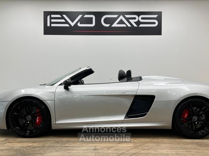 Audi R8 V10 Spyder 52 FSI 525 ch Quattro R-Tronic 6 / Capristo / Freins céramique / BO / Suivi - 4