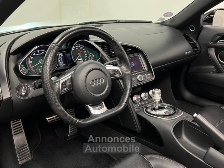Audi R8 V10 Spyder 52 FSI 525 ch Quattro R-Tronic 6 / Capristo / Freins céramique / BO / Suivi - 8