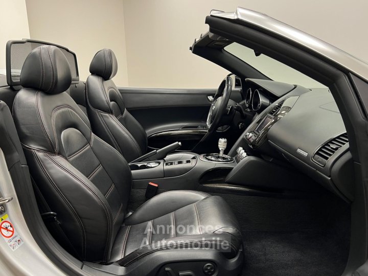 Audi R8 V10 Spyder 52 FSI 525 ch Quattro R-Tronic 6 / Capristo / Freins céramique / BO / Suivi - 10