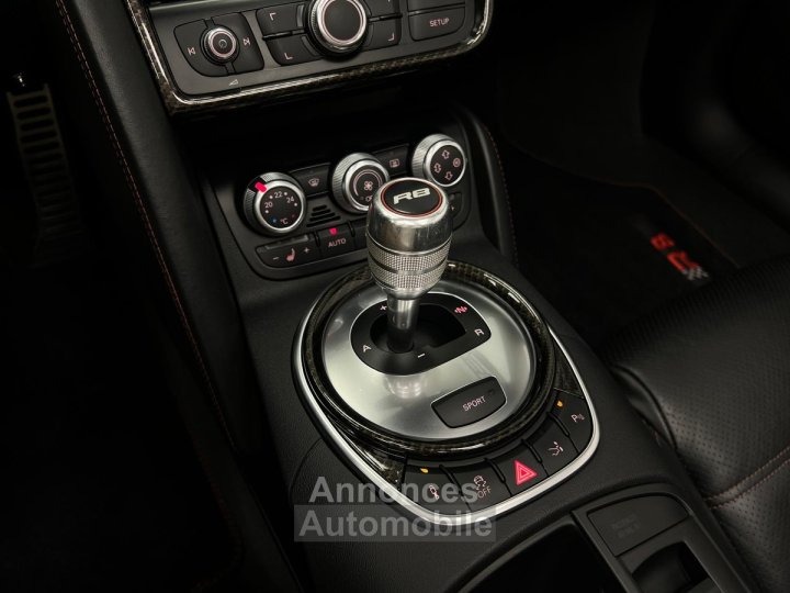 Audi R8 V10 Spyder 52 FSI 525 ch Quattro R-Tronic 6 / Capristo / Freins céramique / BO / Suivi - 13
