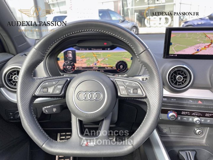 Audi Q2 35 TDI 150 S tronic 7 Midnight Series - 12