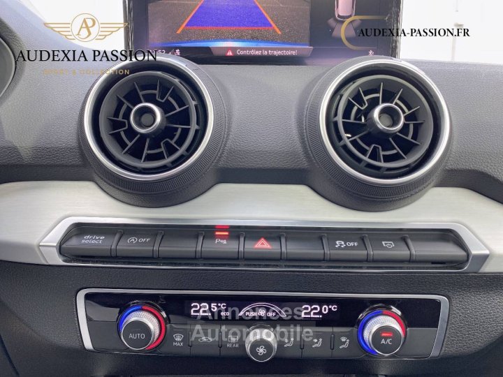 Audi Q2 35 TDI 150 S tronic 7 Midnight Series - 28