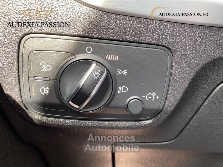 Audi Q2 35 TDI 150 S tronic 7 Midnight Series - 37