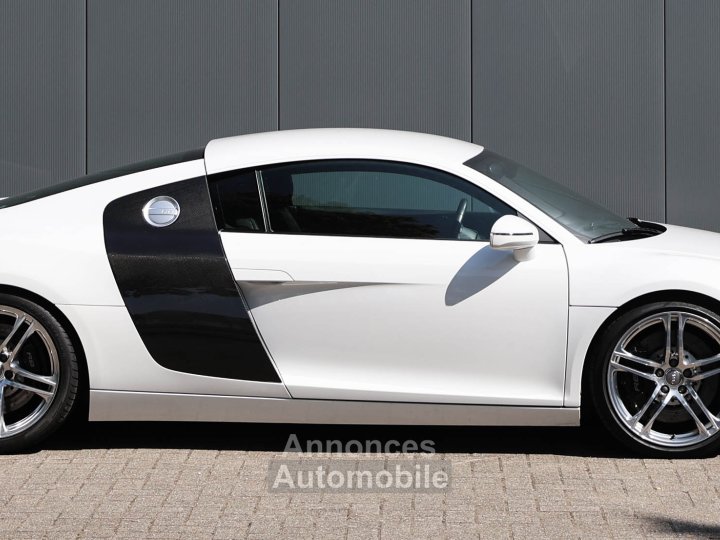 Audi R8 manual 42 liter V8 naturally aspirated 420 HP - 1