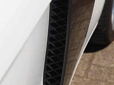 Audi R8 manual 42 liter V8 naturally aspirated 420 HP   - 20