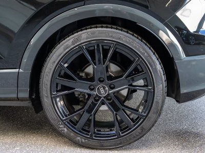 Audi Q2 35 TDI 150 S tronic 7 quattro S line   - 8