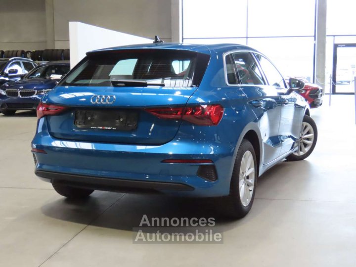 Audi A3 Sportback 30TFSI Stronic - 3