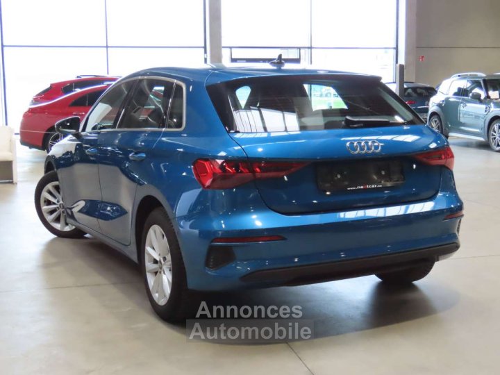 Audi A3 Sportback 30TFSI Stronic - 4