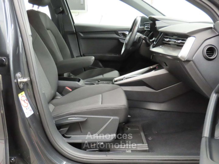 Audi A3 Sportback 30TFSI Stronic - 5