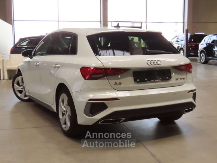 Audi A3 Sportback 30TFSI SLine Stronic - 4