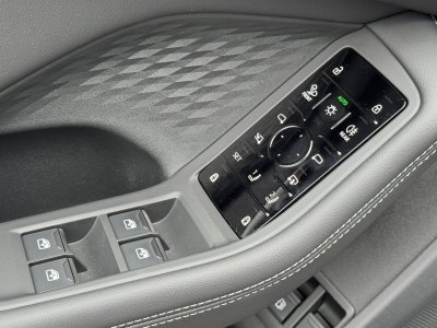 Audi A5 AVANT Avant e-hybrid 299 ch S tronic 7 Quattro S line   - 37