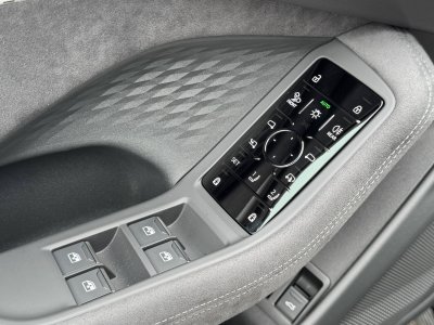 Audi A6 Avant e-hybrid 367 ch S tronic 7 Quattro S line   - 35