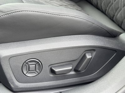 Audi A6 Avant e-hybrid 367 ch S tronic 7 Quattro S line   - 37