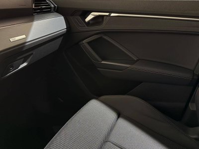 Audi Q3 35 TFSI 150 ch S tronic 7 S line   - 12