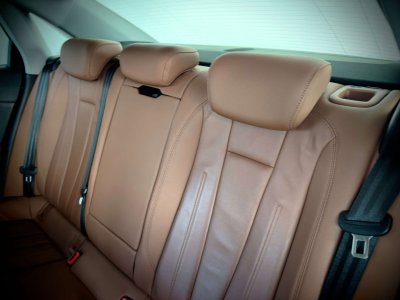 Audi A4 20TDi SPORT-1ERPRO-COCKPIT-CUIR-CAMERA-PDC-TVA   - 17