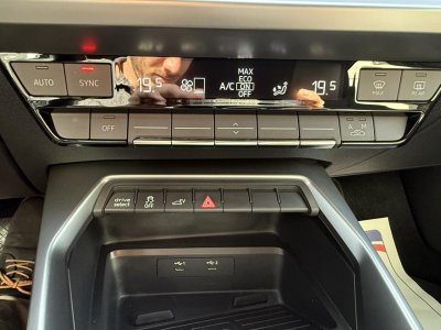 Audi A3 Sportback 14 45 TFSI e - 245 - BV S-Tronic 6 Competition CARPLAY + RADAR AR   - 21