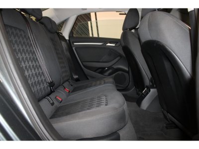 Audi A3 Berline 16 TDI 110 BV S-Tronic S line   - 11