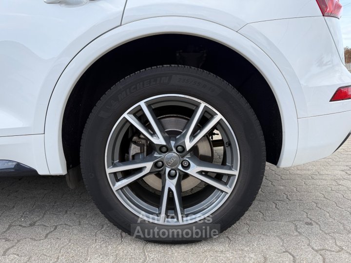 Audi Q5 20 TDI 163 S tronic 7 Quattro Design Luxe Garantie 12 Mois Toit Ouvrant Sièges Chauffants Carplay Hayon Electrique Virtual - 15