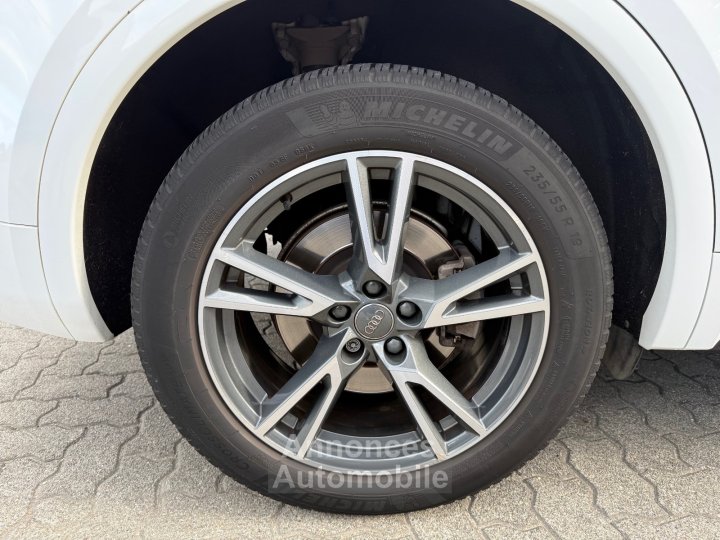 Audi Q5 20 TDI 163 S tronic 7 Quattro Design Luxe Garantie 12 Mois Toit Ouvrant Sièges Chauffants Carplay Hayon Electrique Virtual - 17