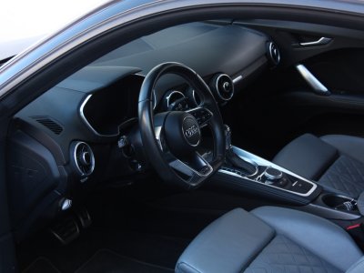 Audi TTS coupe 20 TFSI 310ch quattro S tronic 6   - 13