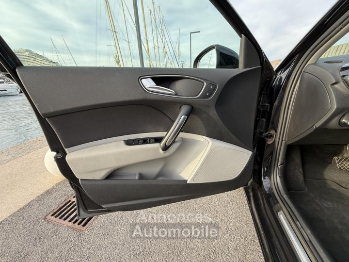 Audi A1 Sportback 16 TDI 90ch FAP Ambition Luxe S tronic 7 5 places - 16